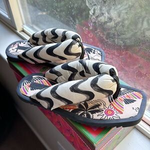 Farm Rio Puffy Sandals